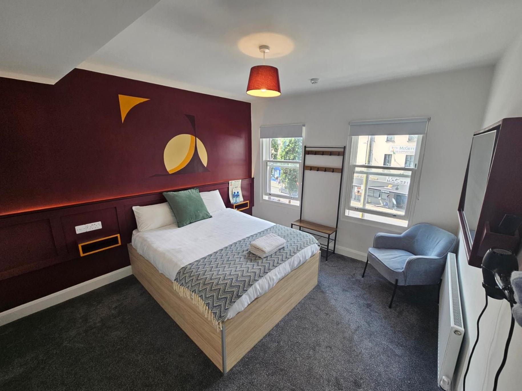 Mary Mullen'S Rooms Eyre Square. Galway Exterior photo