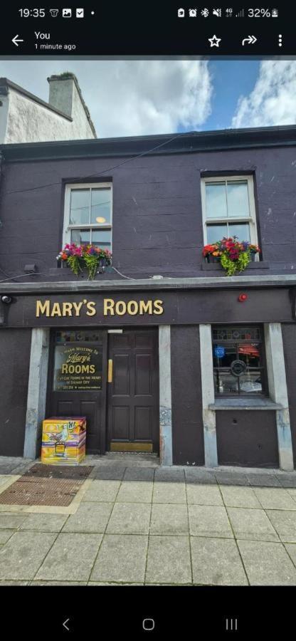 Mary Mullen'S Rooms Eyre Square. Galway Exterior photo